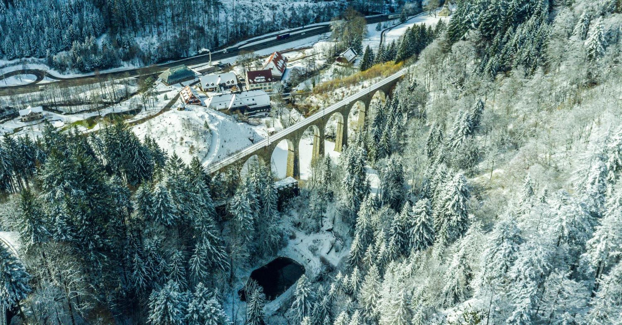 Hotel Hofgut Sternen - Ravennaschlucht Брайтнау Екстериор снимка