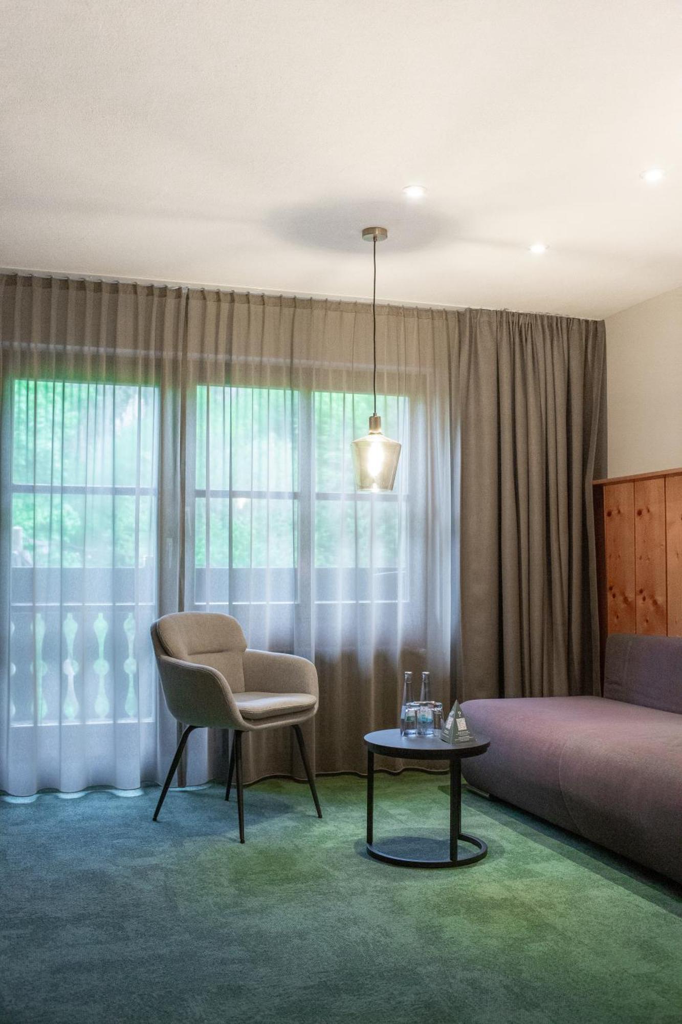 Hotel Hofgut Sternen - Ravennaschlucht Брайтнау Екстериор снимка
